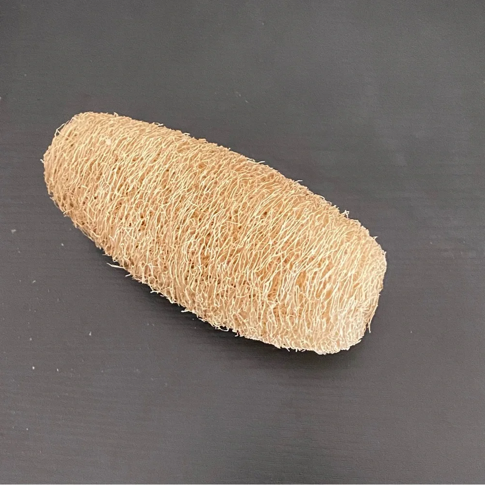 Bath sponge, pack of 2 Scrubbing loofah, NEW. 100% natural home grown loofah.